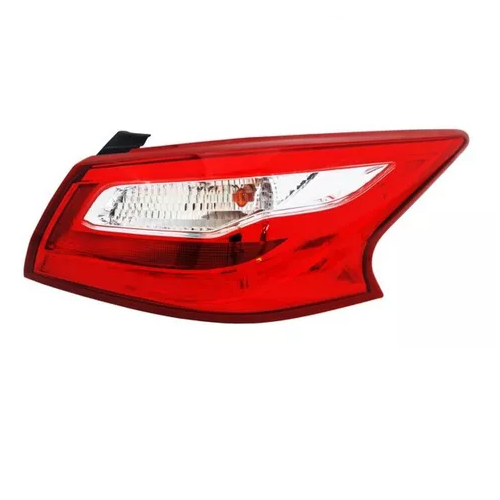 Calavera Ext Clara Nissan Altima Sedan 4 Puertas 2017 2018 Derecho / Rojo/Blanco