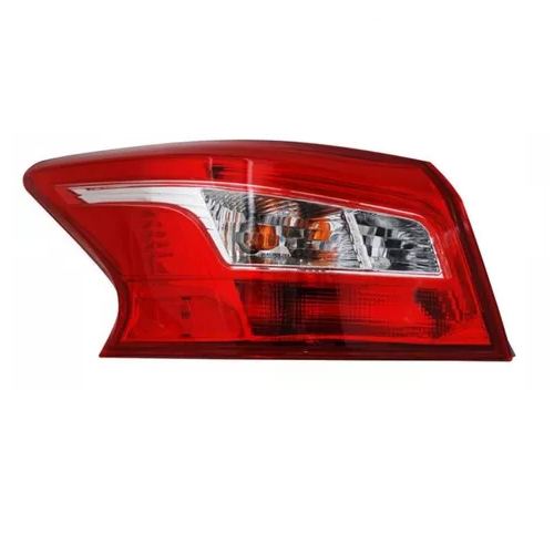 Calavera Externa Nissan Sentra B17 2016 2017 2018 2019 Izquierdo / Rojo/Blanco