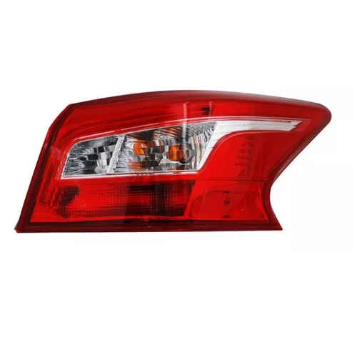 Calavera Externa Nissan Sentra B17 2016 2017 2018 2019 Derecho / Rojo/Blanco