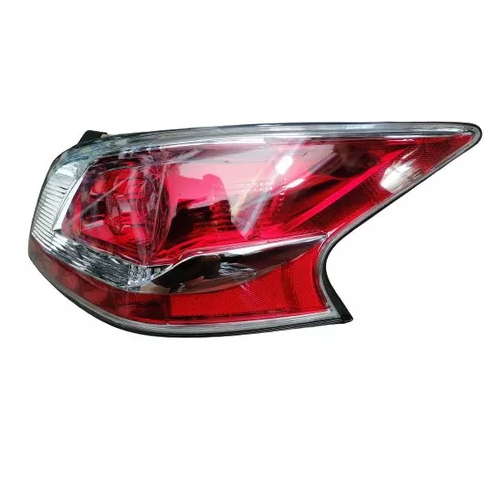 Calavera Filo Negro Nissan Altima 13 14 15 16 ( No Es Led ) Derecho / Rojo/Blanco