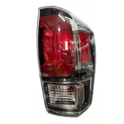 Calavera Tacoma Filos Negros Con Cromo 19 20 21 22 Derecho / Rojo/Blanco