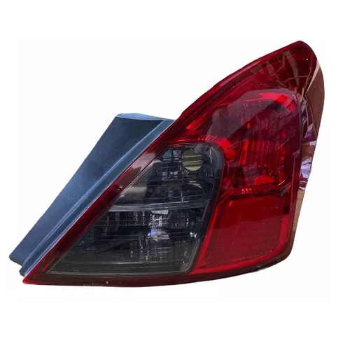 [003-0420-14] Calavera Versa 12 13 14 15 16 17 18 19 V-drive 2020 C/humo Derecho / Rojo/Blanco